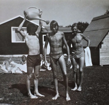 SANDAGERVEJ 6, BØWL - LYSTRUP STRAND, familien Frederiksen 1960ERNE